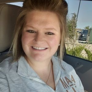 Meet your Posher, Kendra